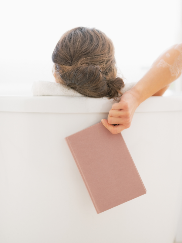 woman-in--a-bathtub-with-a-book