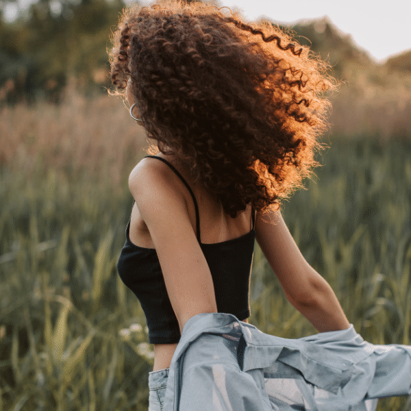 free-woman-in-the-sunrays