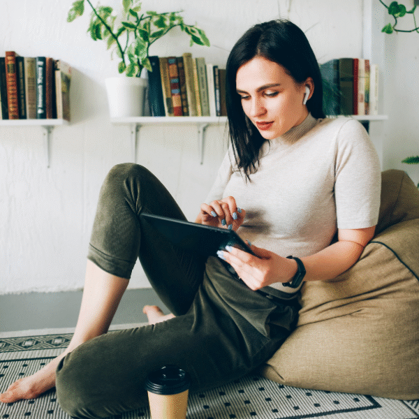woman-working-on-the-floor