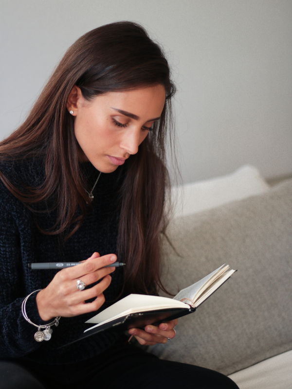 woman-writing