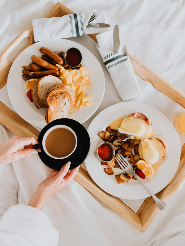 healthy-breakfast-in-bed