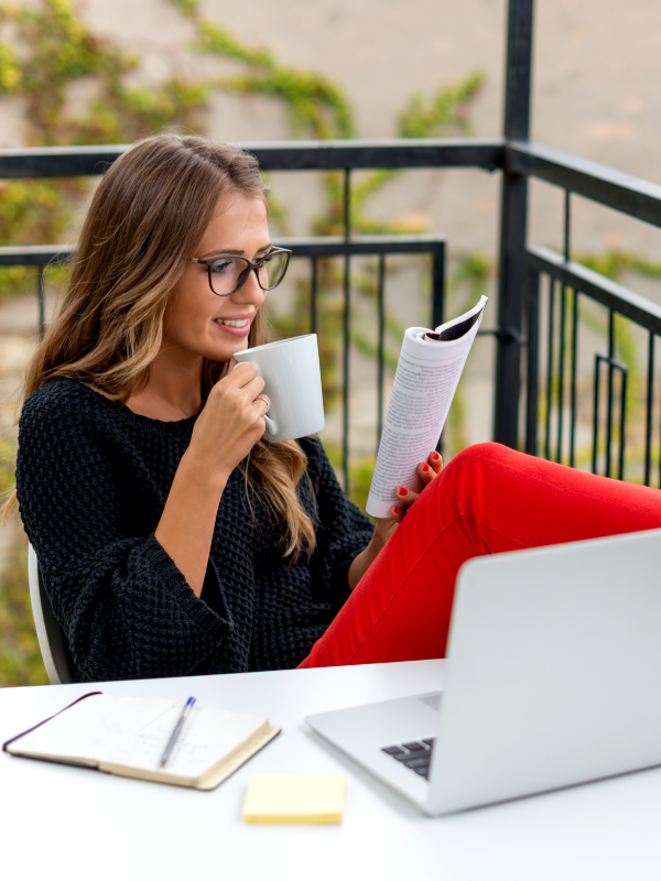 reading in the morning as a morning habit of successful people