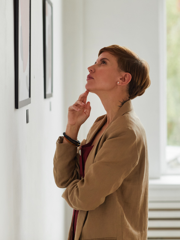 woman in a museum